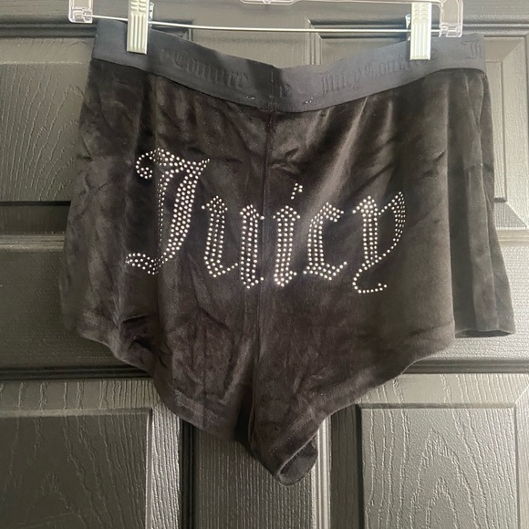 Juicy Couture Velvet Shorts Medium - Picture 1 of 2